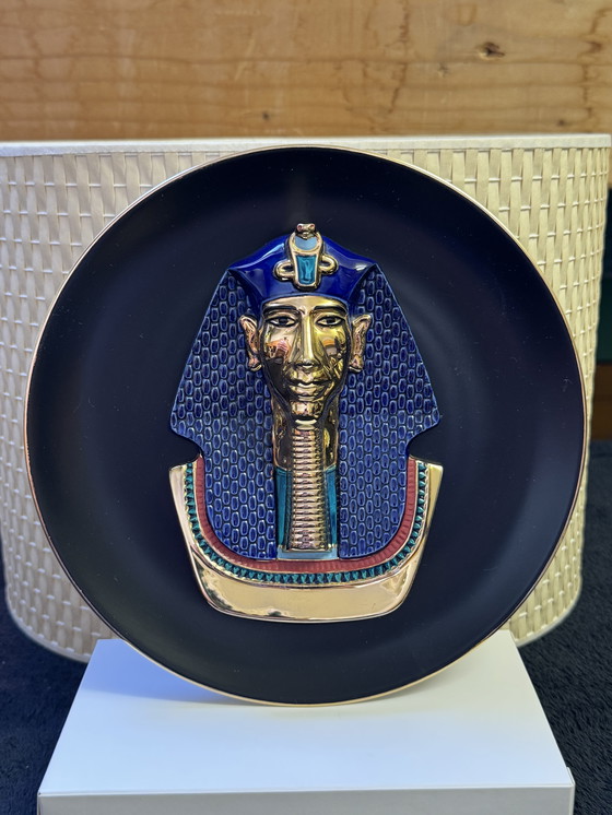 Image 1 of 𓂀 “Egypt: Splendors of an Ancient World” | 3D collector plates in 22-karat gold | Osiris Porcelain | Mint condition