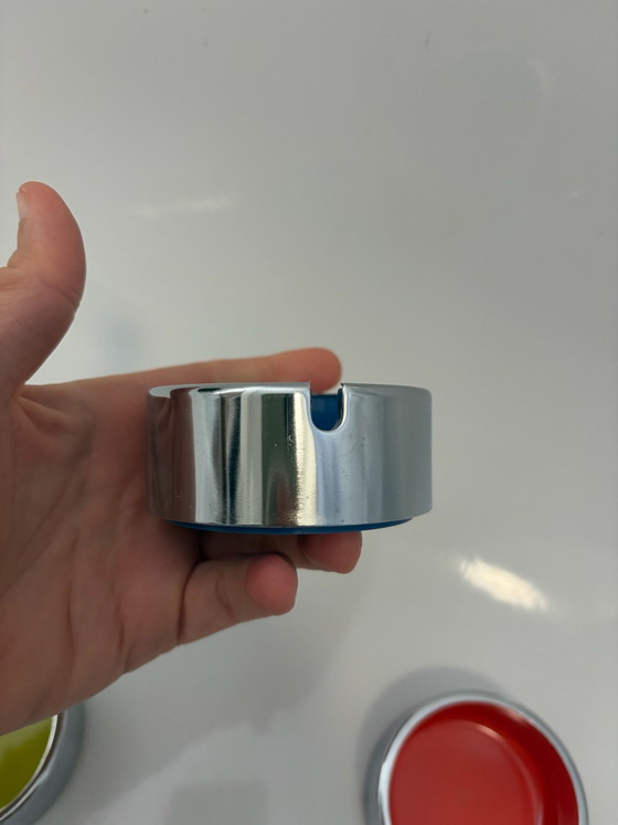 Space Age "Tower" Ashtray, Isamu Kenmochi for IPPAG, vintage 1970, Decorative Objects, Chrome, Plastic (photo 10 of 15)