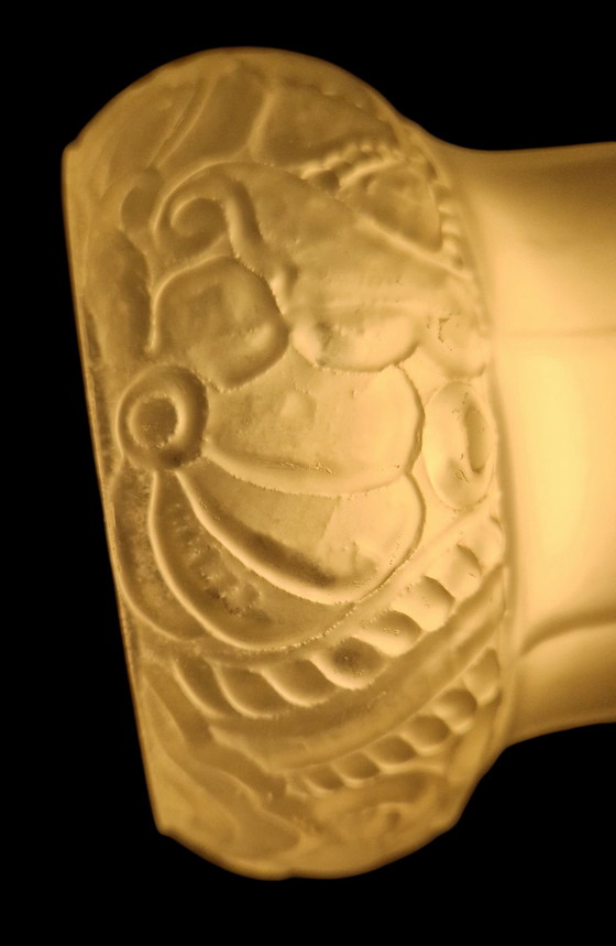 Image 1 of Coppia di appliques in bronzo dorato e vetro smerigliato sagomato - periodo Art Nouveau