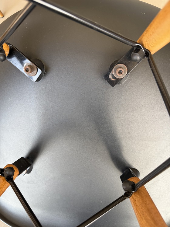 Image 1 of 4 Vitra Eames Plastic Side Chair DSW RE,