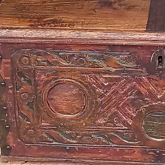 Image 1 of Oostenrijks Eikenhouten bruidskistje