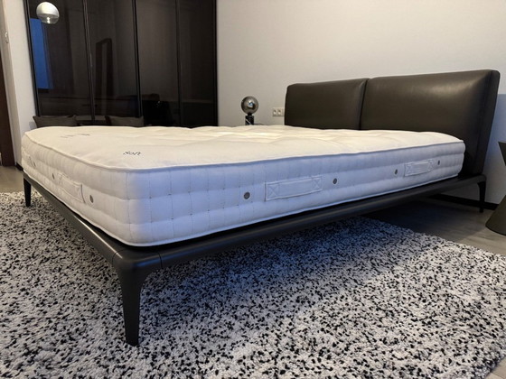 Image 1 of Poliform double bed - Park design by Carlo Colombo