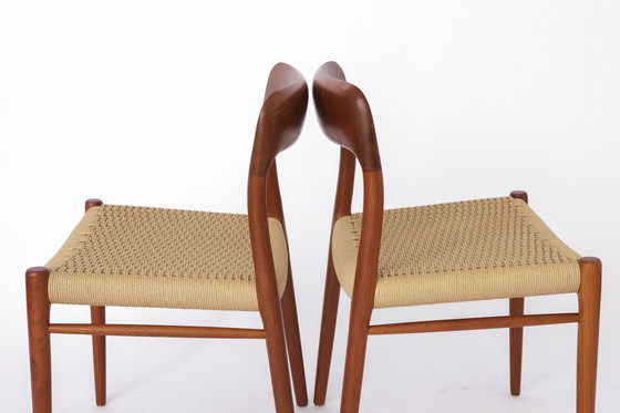 Image 1 of 2 sedie da pranzo Niels Otto Moller, modello 75, teak, anni '50 – seduta in corda di carta rinnovata, timbro del produttore,