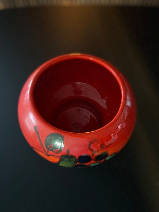 Beautiful red flower pot from the vintage West Germany Waechtersbach