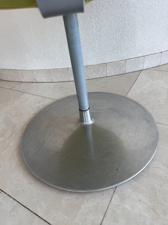 Image 1 of 4 sedie Artifort Little Tulip. Da rivestire.