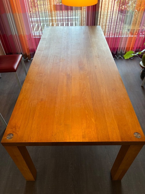 Image 1 of Mesa de comedor Tecno, de arce macizo aceitado.