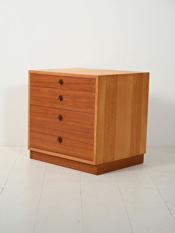 Image 1 of Deense ladekast van beuken- en teakhout van Børge Mogensen