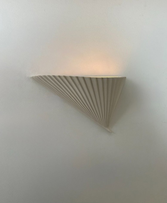 Image 1 of Wandlamp van wit mat gips, Frankrijk 1980