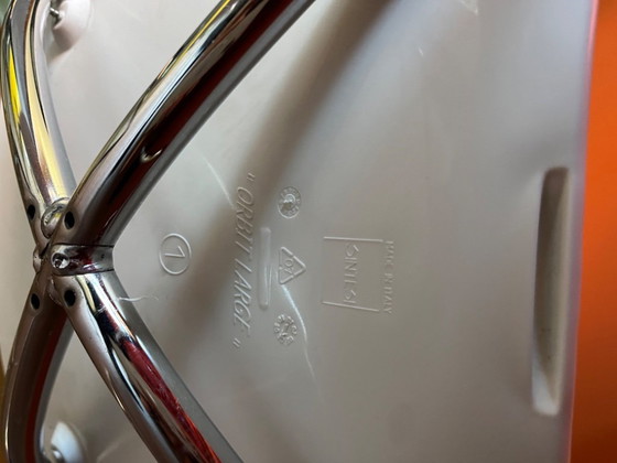 Image 1 of 4 chaises design Orbit Large de Sintesi (fabriquées en Italie)