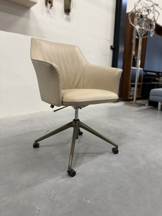 Image 1 of Leolux Mara Twist Sedia girevole Senso Blossom pelle