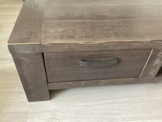 Image 1 of Beautiful coffee table with spacious drawer