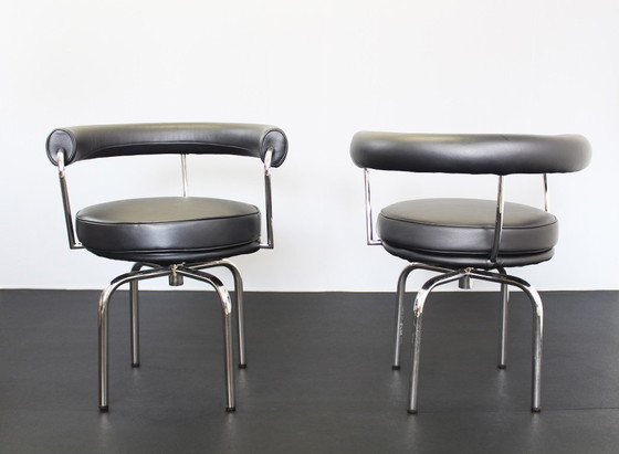 Image 1 of 2xSeat Lc7 Le Corbusier Cassina Charlotte Perriand