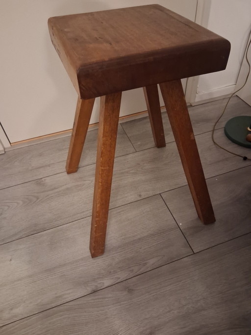 Bellissimo sgabello vintage, pesante.
