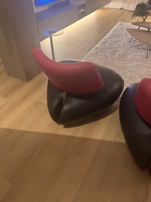 Leolux Pallone Uitstekende Staat 2 X Zwart Leer (Fuchsia Roze Rugleuning) – fauteuils, Leather, Metal (photo 2 of 7)