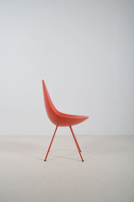 Image 1 of Silla Drop 3110 diseñada por Arne Jacobsen para Fritz Hansen
