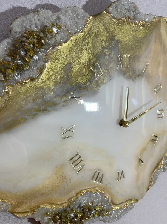 Image 1 of Horloge murale exclusive en résine époxy