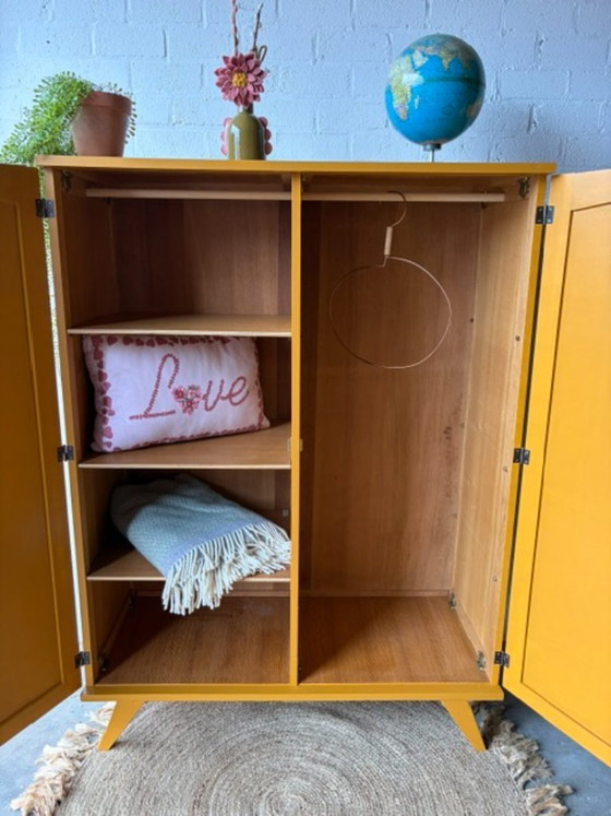 Vintage Mid-Century Wardrobe Restyled – Wood (photo 8 of 14)