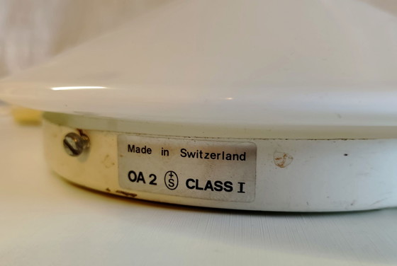 Plafoniera o applique a globo conico in vetro opalino - anni '80/'90 – Plafoniere (photo 7 of 9)