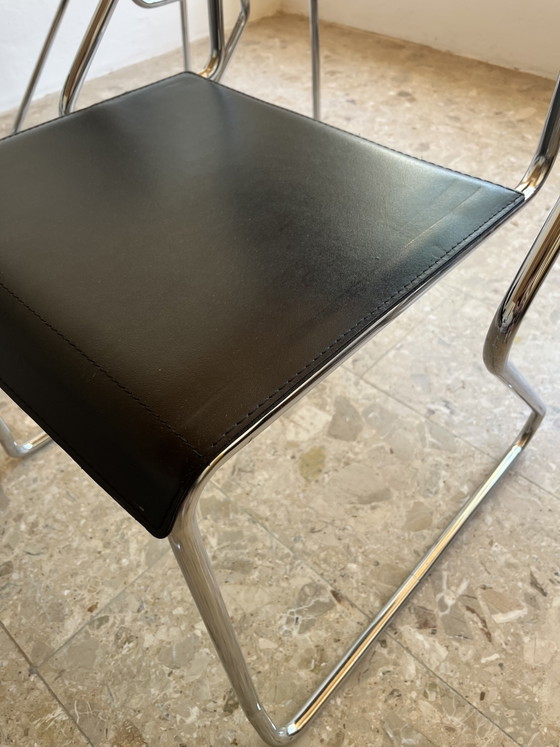 Image 1 of 6 vintage chromen eetkamerstoelen, Bauhaus-stijl, jaren 80!