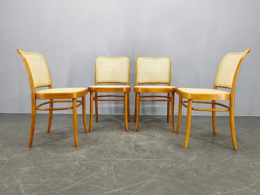 Set van 4 TON Bentwood stoelen nr. 811 naar Hoffmann, jaren 1990