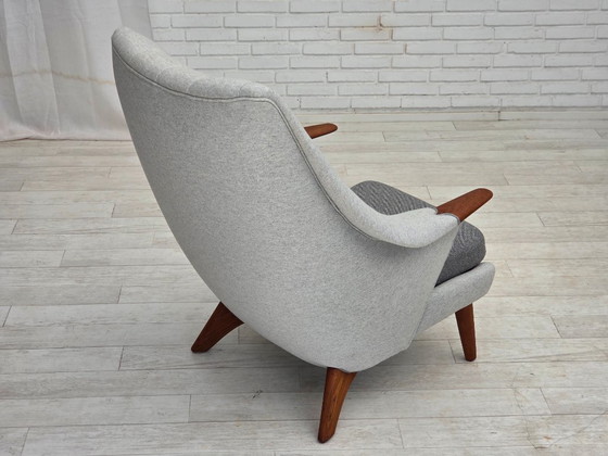 Image 1 of 1970er Jahre, dänischer Sessel mit hoher Rückenlehne und Hocker, Wolle, Teakholz.