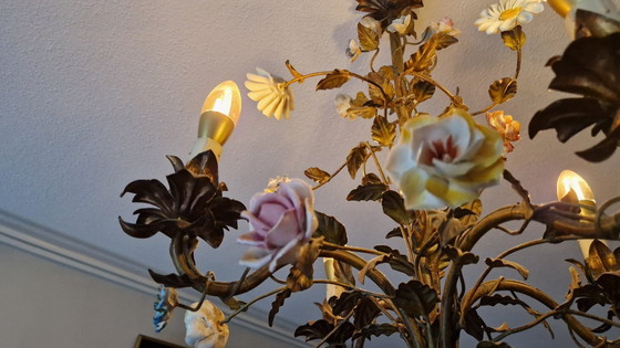 Image 1 of Italiaanse Kroonluchter met porseleinen roosjes