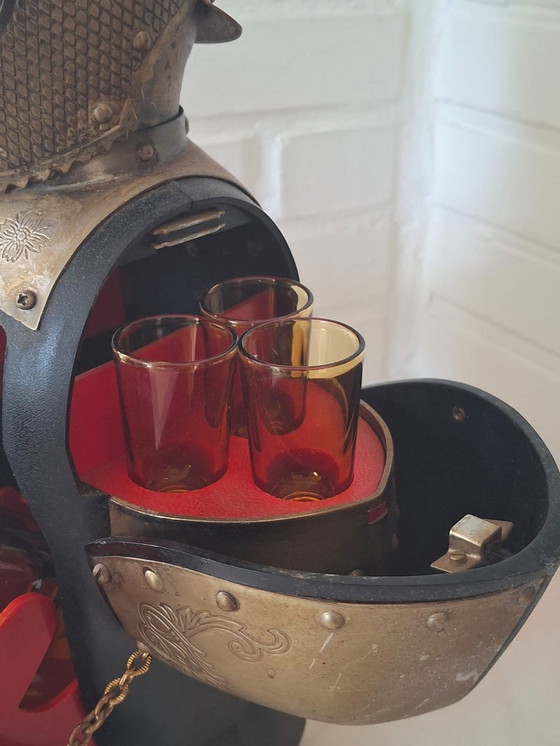 Image 1 of NIKKA Ridderbuste Brons Whisky Knight Decanter Japan. Bernsteinflasche und 6 Bernsteingläser