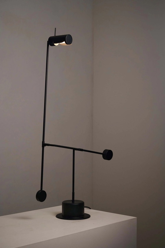 Mattschwarze Gegengewichts-Schreibtischlampe von Sische, Tischlampen (Foto 4 von 9)