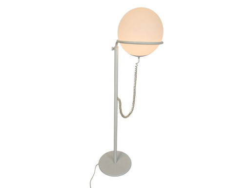 Hala Zeist - modèle 615 - lampadaire avec globe - 3e quart 20e siècle