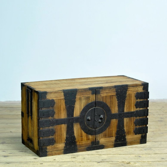 Japanse Meiji-periode Choba Tansu Kist met handgesmede ijzeren beslag, circa 1880 – Kasten, Iron, Wood (photo 3 of 15)