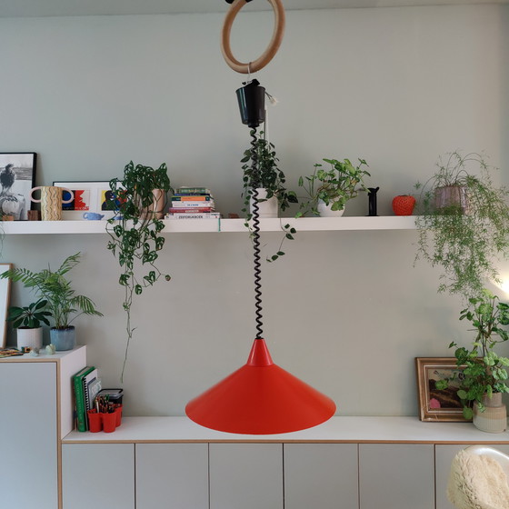 Image 1 of 2 lampade a sospensione vintage Ikea tipo T710 (1 bianca, 1 rossa), regolabili in altezza, modello cappello da strega