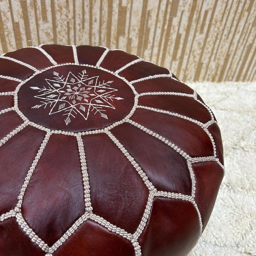 Puf marroquí de cuero hecho a mano, 50 cm × 30 cm