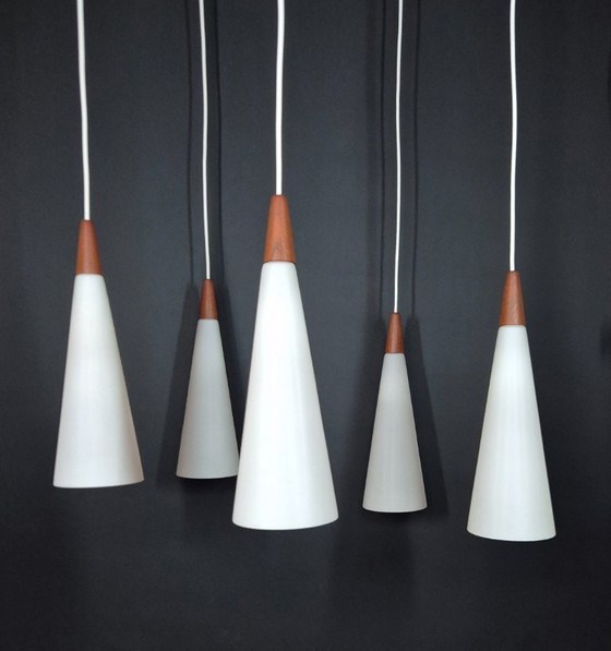 Image 1 of Lampada a sospensione vintage - Fog & Morup | teak | vetro opalino | 5 coni - anni '50