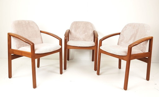 3 vintage teakhouten Deense stoelen nieuw gestoffeerd roze rib