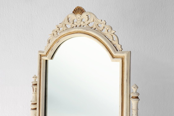 Image 1 of Mid Century - Miroir de coiffeuse en bois français de style baroque