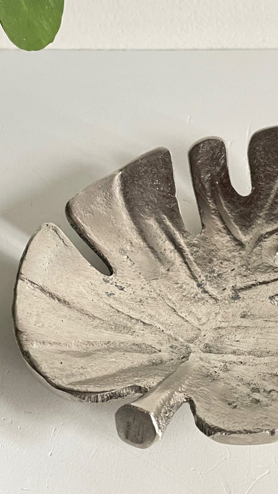 Image 1 of Metal Leaf-Shaped Trinket Tray