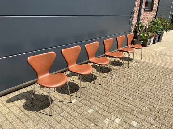 Image 1 of Fritz Hansen serie 7 Sillas Butterfly en cuero coñac ¡¡¡NUEVO!!!