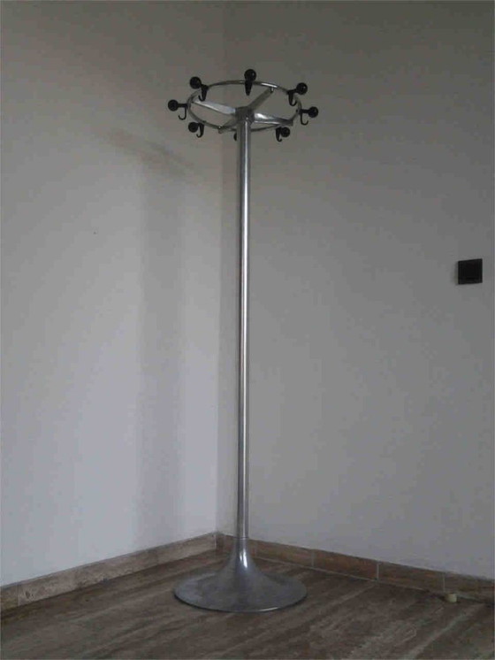 Image 1 of Porte-manteau en aluminium poli pour huit manteaux des années 1960-70, vintage