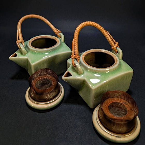 Image 1 of Par de teteras tailandesas de cerámica celadón, Chiang Mai, década de 1990.
