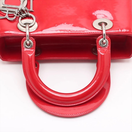 Lady Dior Mediana roja de charol – Christian Dior, Bolsos de mano, Cuero (photo 5 of 15)