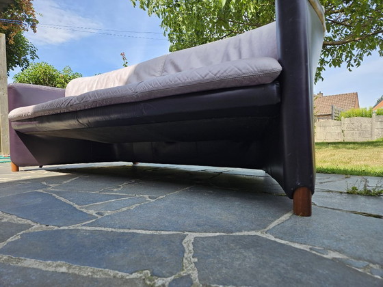 Image 1 of Leolux Excalibur 2.5-seater + 3-seater vintage design sofas (1991) - iconic Dutch design by Jan Armgardt in purple leather