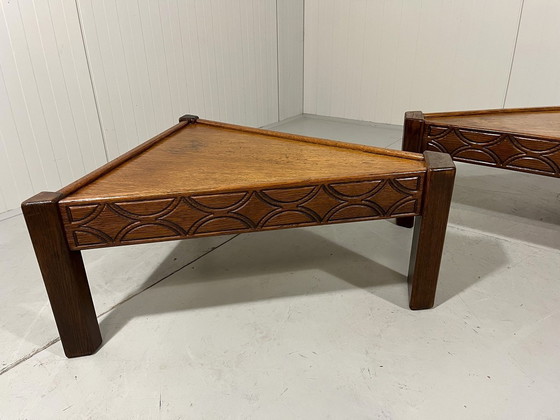 Image 1 of Brutalistische Driehoekige Eiken Salon Of Bijzettafels 1970'S