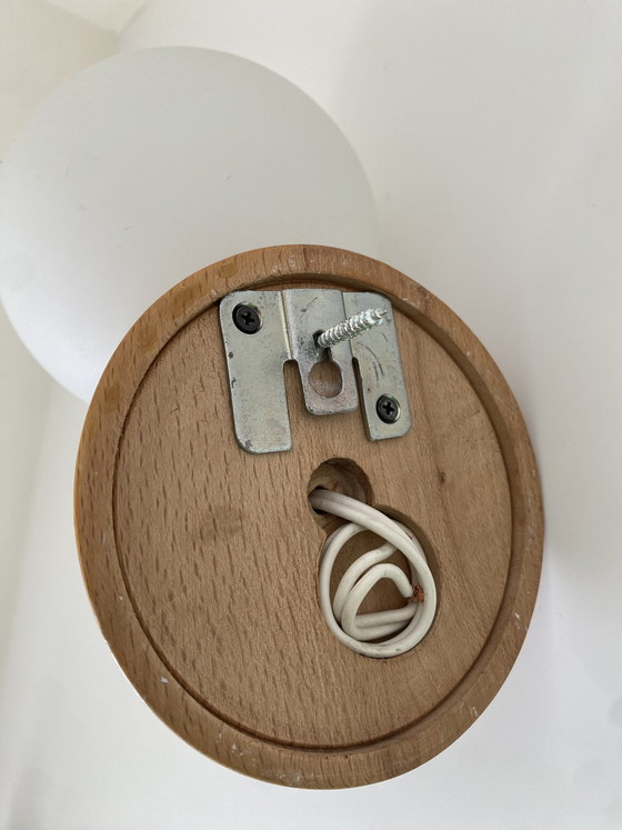 Image 1 of Vintage Scandinavische bollamp – hout & opaline glas – Mid Century stijl