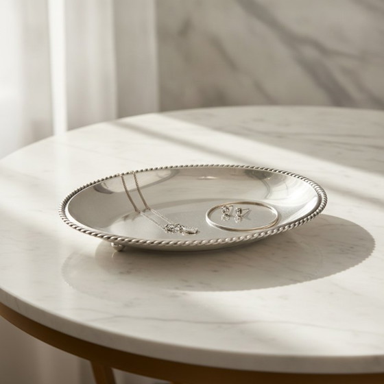 Image 1 of Silver-plated small dish on three ball feet