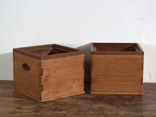 Japanische Hibachi-Kohlenbeckenbox – Japan, Taishō- oder frühe Shōwa-Zeit, ca. Set aus zwei Teilen