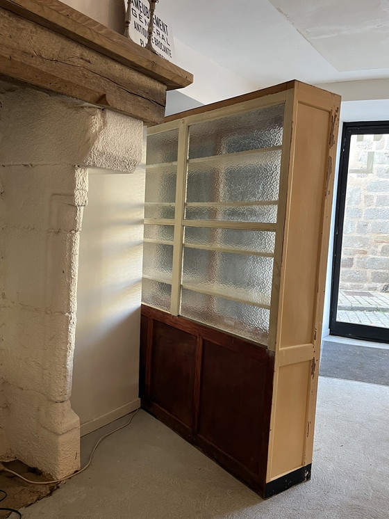 Image 1 of Meuble vitrine de magasin Années 50