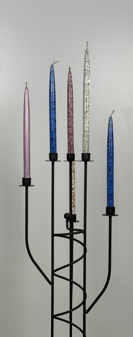 Image 1 of 2 x Vintage-Stehkerzenständer aus Metall mit spiralförmigem Muster im brutalistischen Stil