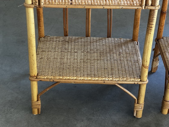 Pair of vintage bedside tables in rattan and woven wicker – Italy, 1970s – Fabrication artisanale Circa 1970 (photo 3 of 14)