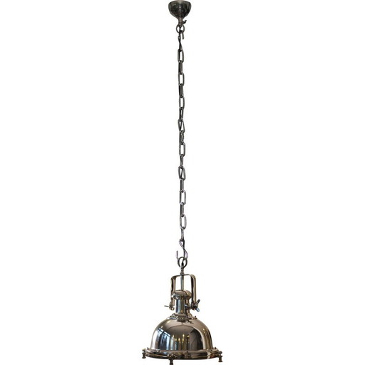Suspension en nickel, style industriel.
