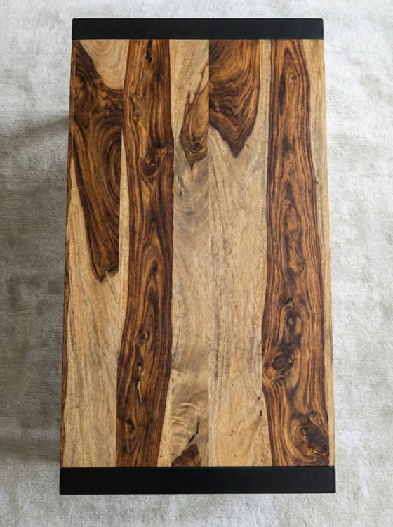 Image 1 of Industriële Salontafel van Massief Sheesham Hout & Staal